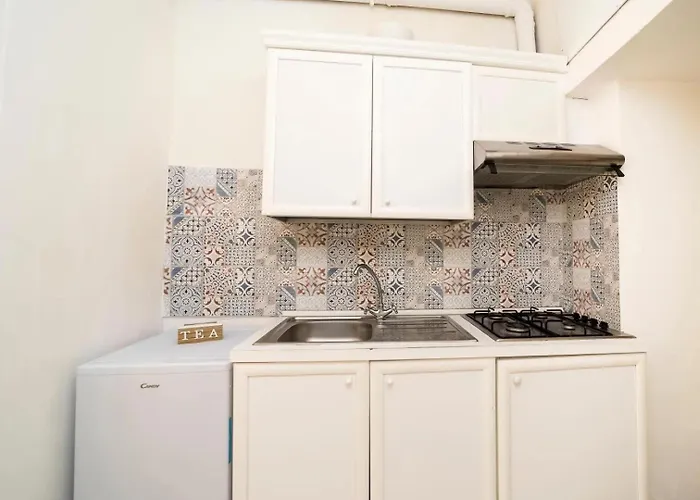 Dimora Via Celso 招待所 3*