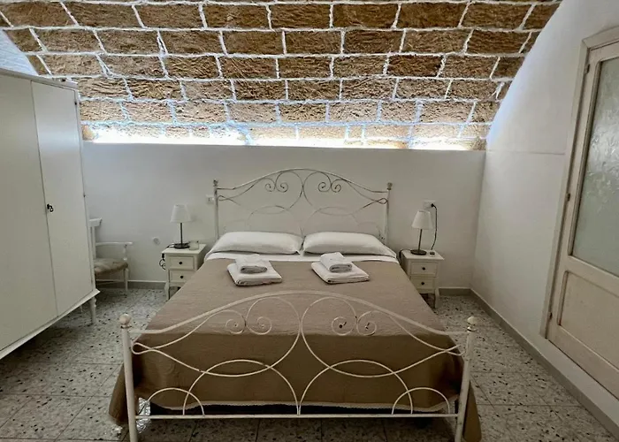 Dimora Via Celso 招待所 加利波利