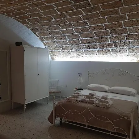 Dimora Via Celso Pensionat 3*