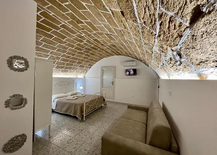 Dimora Via Celso Pensión 3*