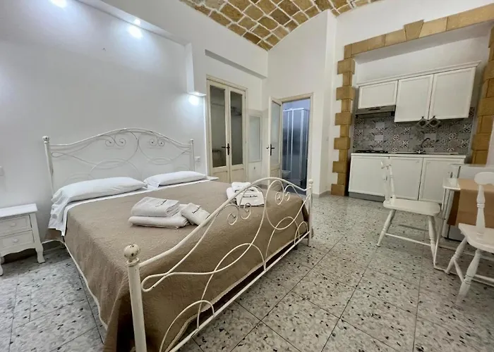 Pensión Dimora Via Celso 3*